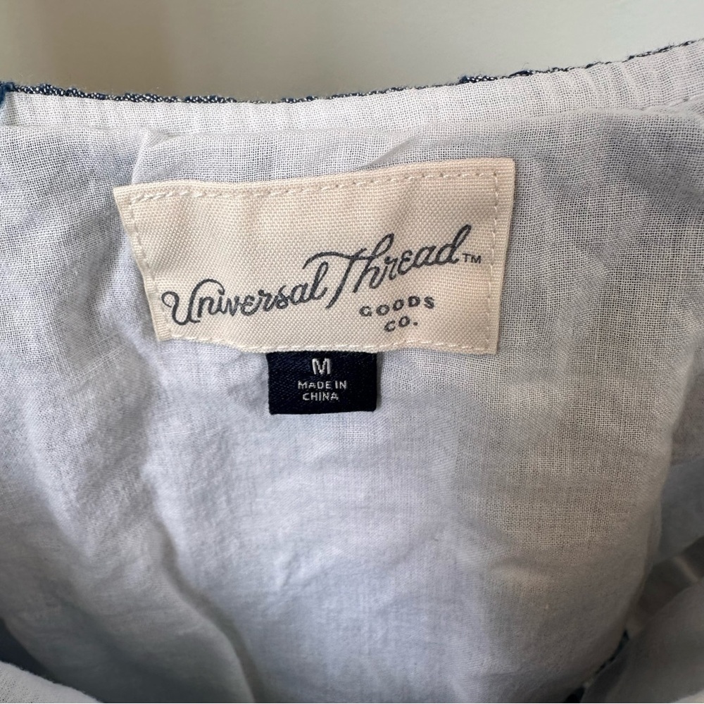 Universal Thread Chambray Striped Split Back Cropped Top Size Medium - Picture 7 of 10